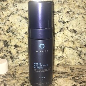 Monat Moxie Magnifying Mousse